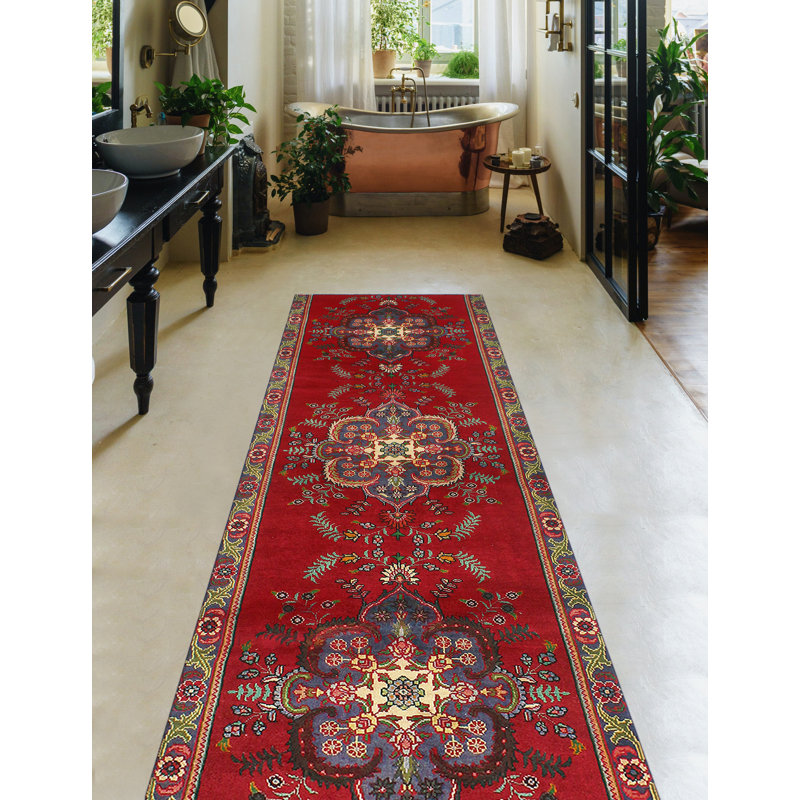 Khrystopher Distressed Husayn Red Runner