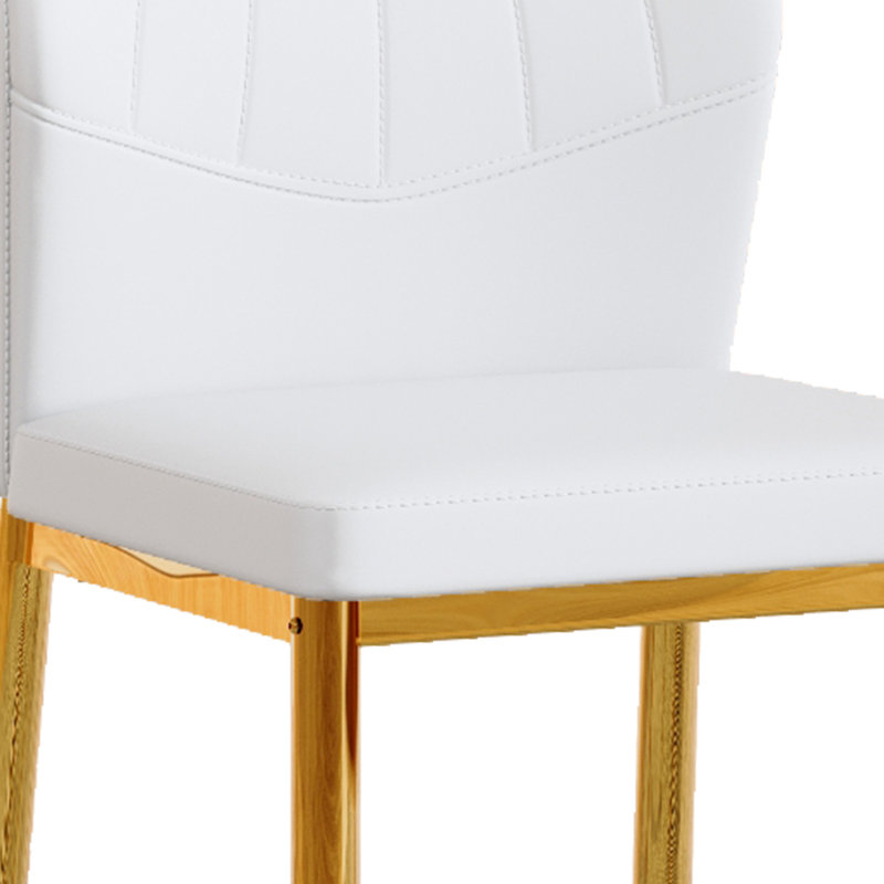 Ensemble de 4 chaises de salle à manger dorées et blanches de 37 pouces de hauteur: dossier ergonomique en polyuréthane, combinant confort et style. Mélange parfaitement confort et élégance, ajoutant plus de confort et de style à l'heure du repas.