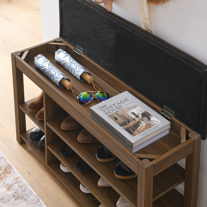 Un long banc à langer réglable en hauteur en bois d'hévéa naturel est livré avec un siège confortable, un espace de rangement dissimulé et de grands compartiments de rangement. Comprend du grain de bois naturel, brun et rangement pour chaussures