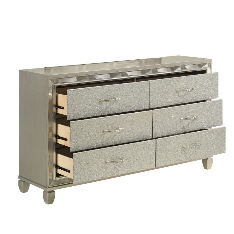 Commode Kimathi 65 po, 6 tiroirs incrustés de strass, poignées chromées, argent