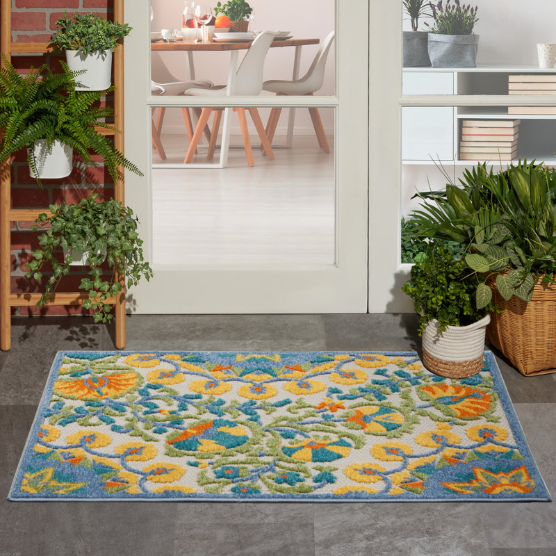 Tapis intérieur / extérieur à motif floral vert / jaune / bleu Adalia, Rectangle 2 pi 8 po x 4 pi