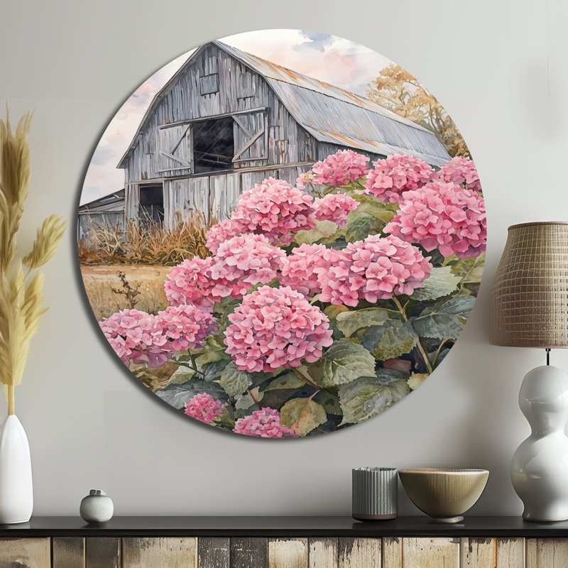 Hortensias dans la vieille cour de ferme - Hydrangea, H 23 po x l 23 po
