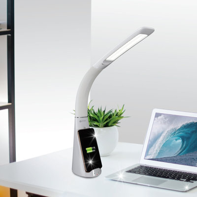 Lampe de bureau à DEL assainissante avec charge sans fil OttLite Purifier