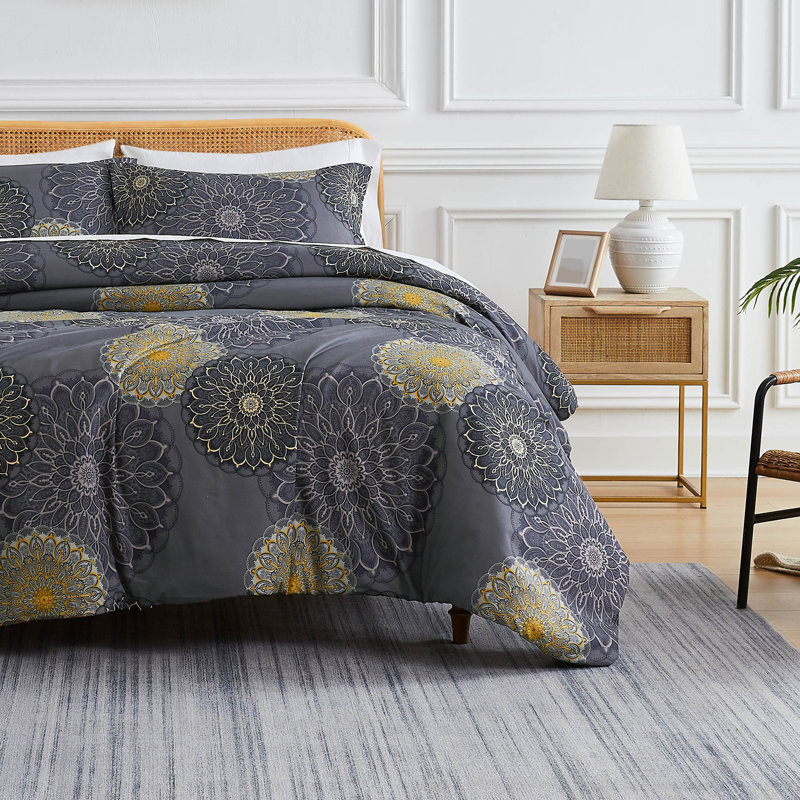 Midnight Floral Black and Gold Full/Queen Duvet Cover Set