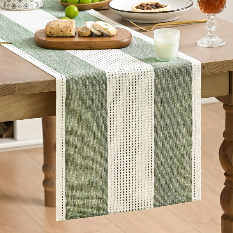 Chemin de table rustique vert sauge, tissu de macramé saisonnier