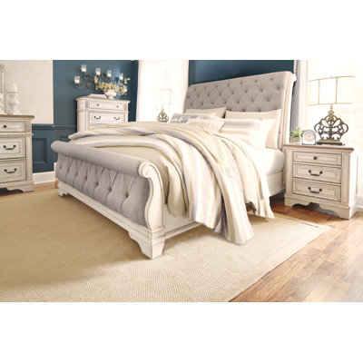 Realyn Queen Sleigh Bed -  Signature Design by Ashley, B743B4