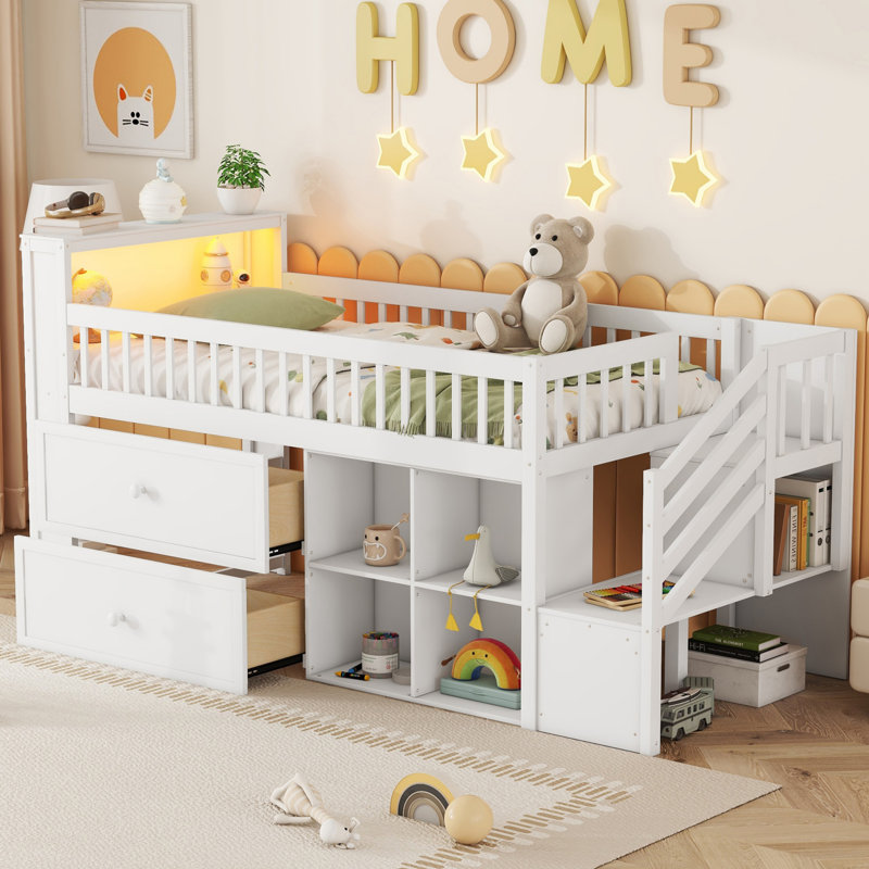 Lit mezzanine avec éclairage à DEL, bibliothèque, escalier, tiroirs et tablettes de rangement, une solution fonctionnelle et peu encombrante pour les chambres d'enfants