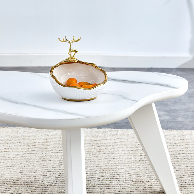 Table basse moderne au sol en forme de nuage