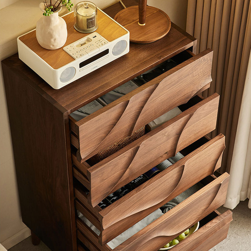 Simple Wave Accent Chest