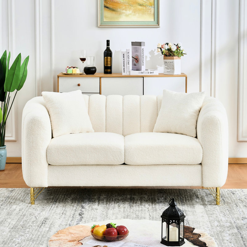 61 places en chenille blanche moderne 61 po avec pieds en métal doré, parfait pour le confort des petites chambres