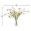 Papillons magnolias dans un vase avec de l'eau artificielle