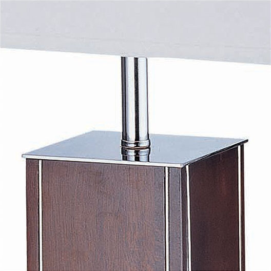 Lampe de table en bois de noyer foncé avec accents chromés à rayures