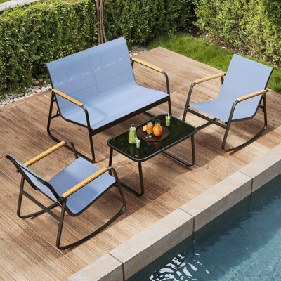 Ensemble de conversation extérieur à bascule 4 pièces avec causeuse, accoudoirs en bois et table basse