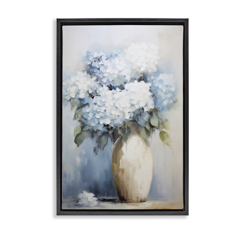 Toile flottante encadrée avec des hortensias blancs et bleus par Gina Kelly, H 25 po x l 17 po, Cadre flottant noir de jais