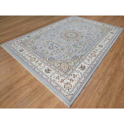 Tapis oriental bleu clair en laine et en soie 9 pi 9 po x 14 pi 3 po Nain