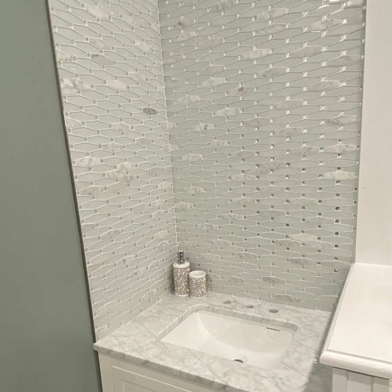 Carrara Diamond 12" x 12" Glass Grid Mosaic Wall & Floor Tile
