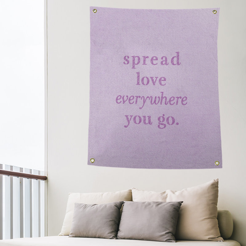 Tapisserie de polyester à l’quoted love quot, H 36 po x l 26 po, Violet