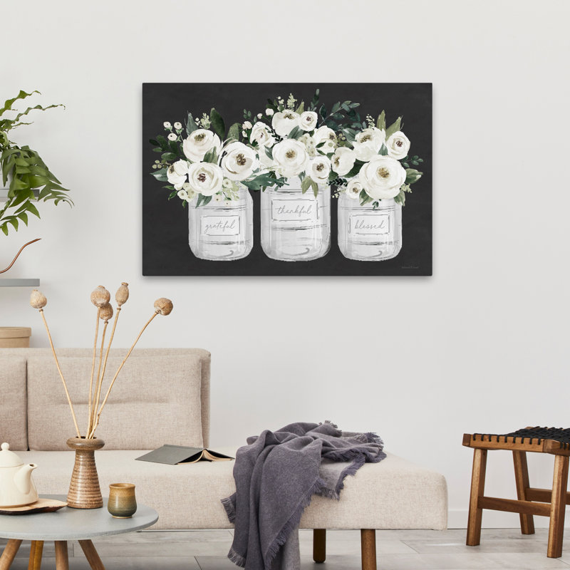 «Thankful Flowers» - art contemporain de nature morte avec fleurs blanches, H 24 po x l 36 po
