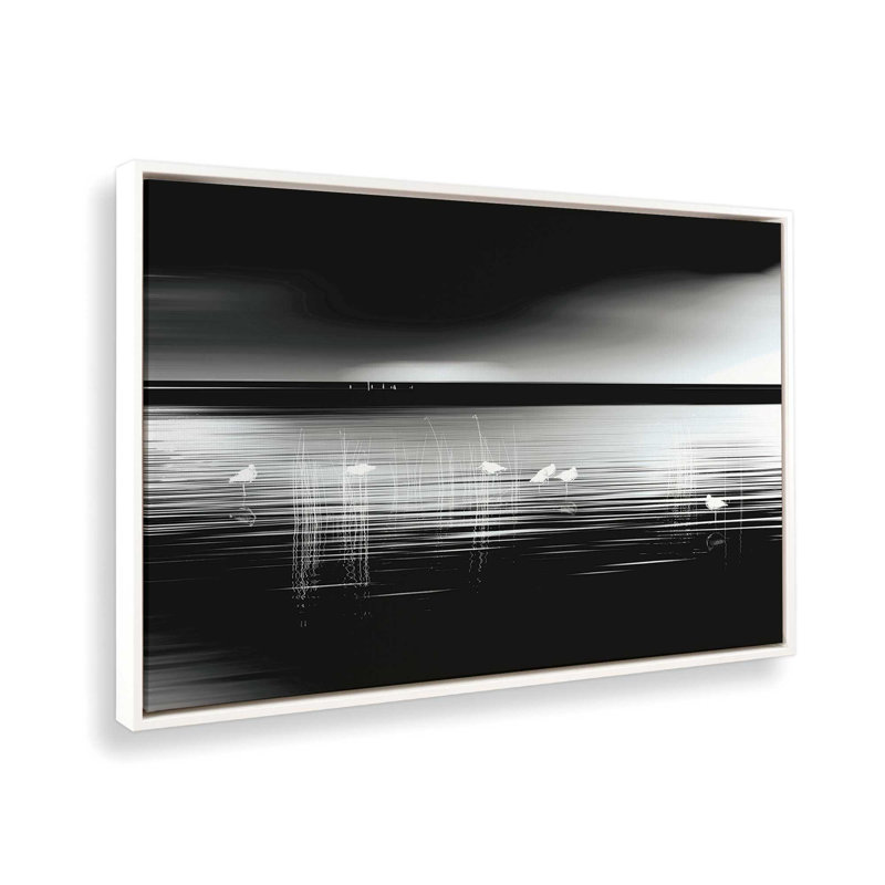 «Ghostly Tides», reproduction sur toile dans un cadre, H 12,75 po x l 18,75 po, Blanc opaque