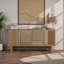 Buffet en bois massif sculpté