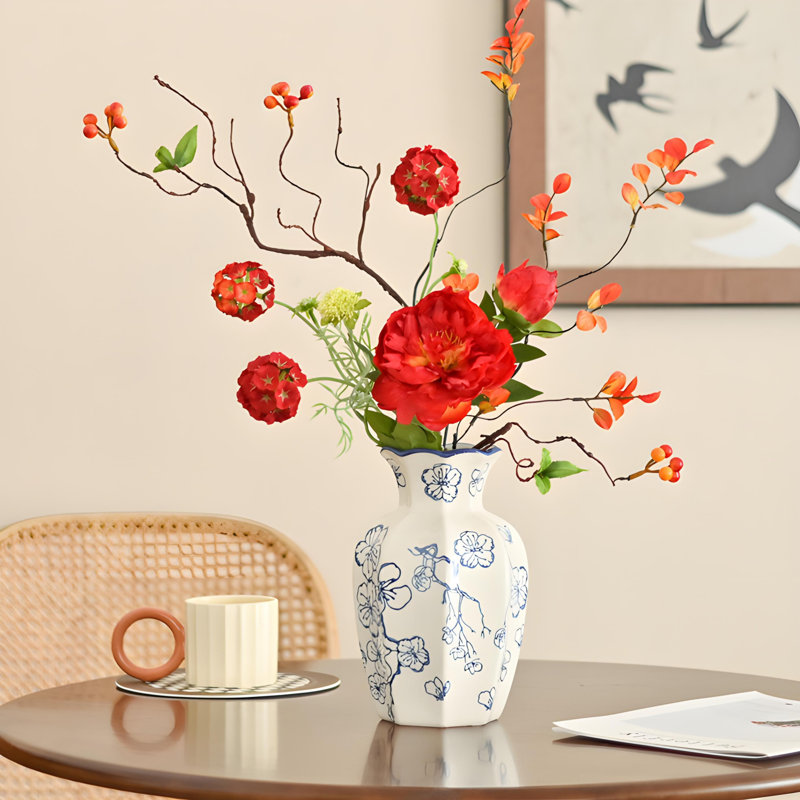 Ornements de fleurs simulées