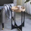 Table 15 po x 15 po x 22 po à plateau noir avec base géométrique noire 