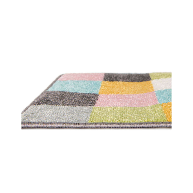 Checkered Machine Woven Polypropylene Plastic Rug, Rectangle 3'11" x 5'11"