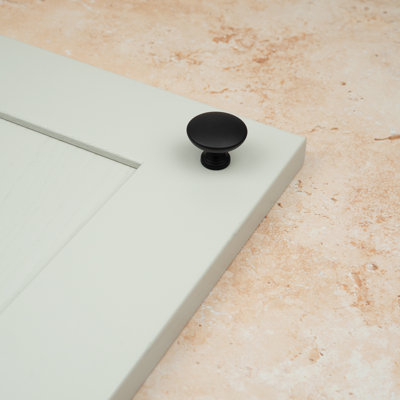 Traditional Circular Knob in Multiple Finishes