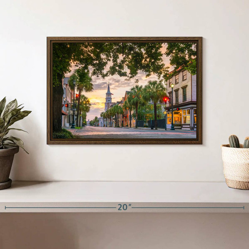 Rues historiques de Charleston, 13 po x 9 po, Cadre flottant noyer