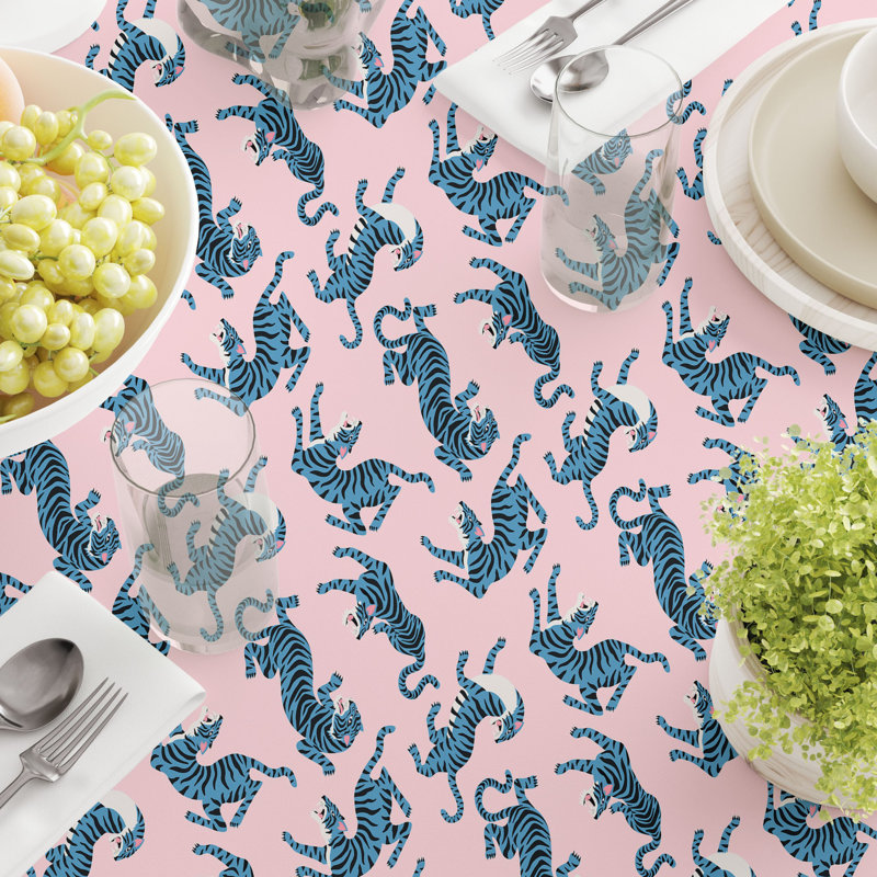 Yorba Geometric Round Tablecloth, 96" x 96"