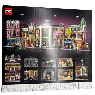 LEGO 10312 Natural History Museum, 4014 Pieces, 7 Minifigures, Age 18+