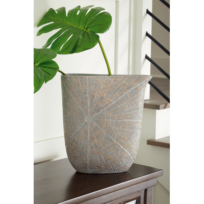 Lundynn Table Vase