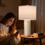 Lampe de table contemporaine en céramique 23 po avec abat-jour en lin, design minimaliste moderne-537236324