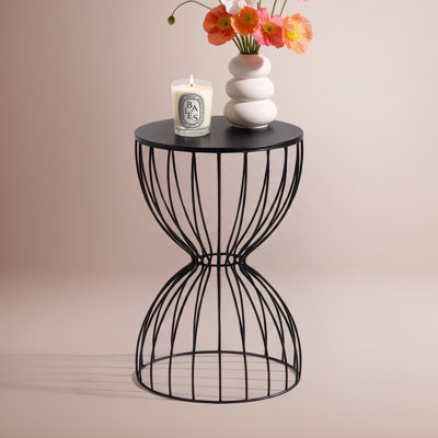 Table de bout moderne en sablier Elle Decor Cami, table d'appoint en métal avec plateau en métal, pour table basse ou salon, table de chevet décorative ronde pour la chambre