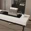 Bureau élégant, moderne et minimaliste-130165504