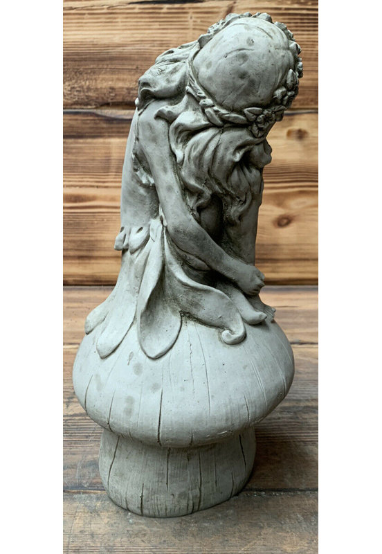 Amanpreet Stone Garden Statue