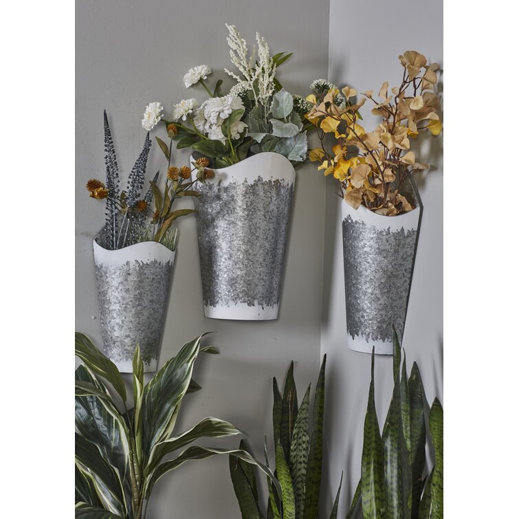 Gracie Oaks Metal Weather Resistant Flower Pot Holder & Reviews