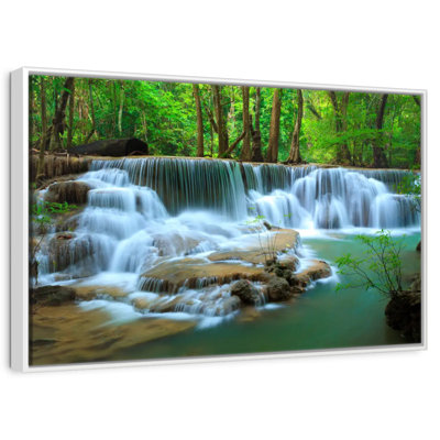 Cascade de la forêt profonde de Kanchanaburi
