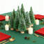 Mini arbre de Noël 12 pièces, table de base avec base en bois Mini arbre artificiel avec 4 tailles de sapin de table pour bouteilles de Noël