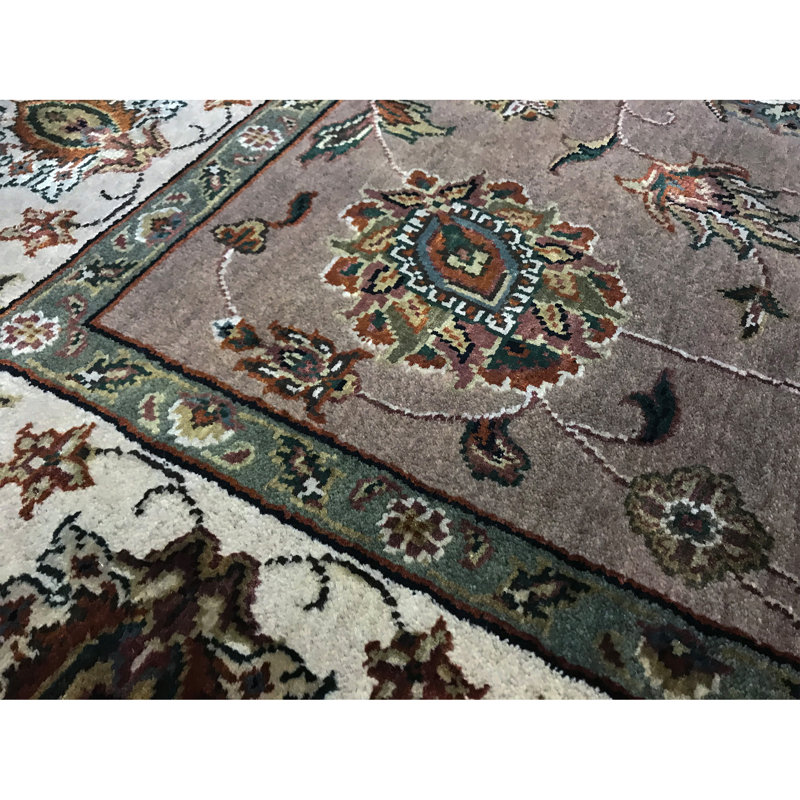 Tapis brun de haute qualité noué à la main