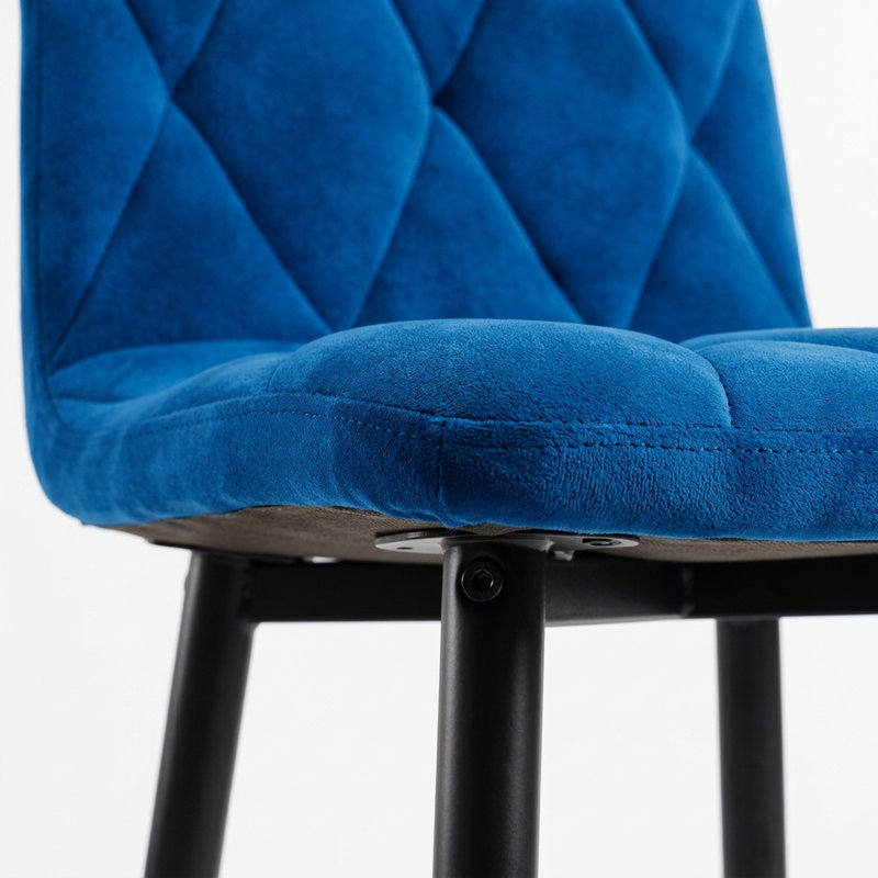 Ensemble de 4 chaises de salle à manger en velours bleu avec pieds en métal et dossier ergonomique