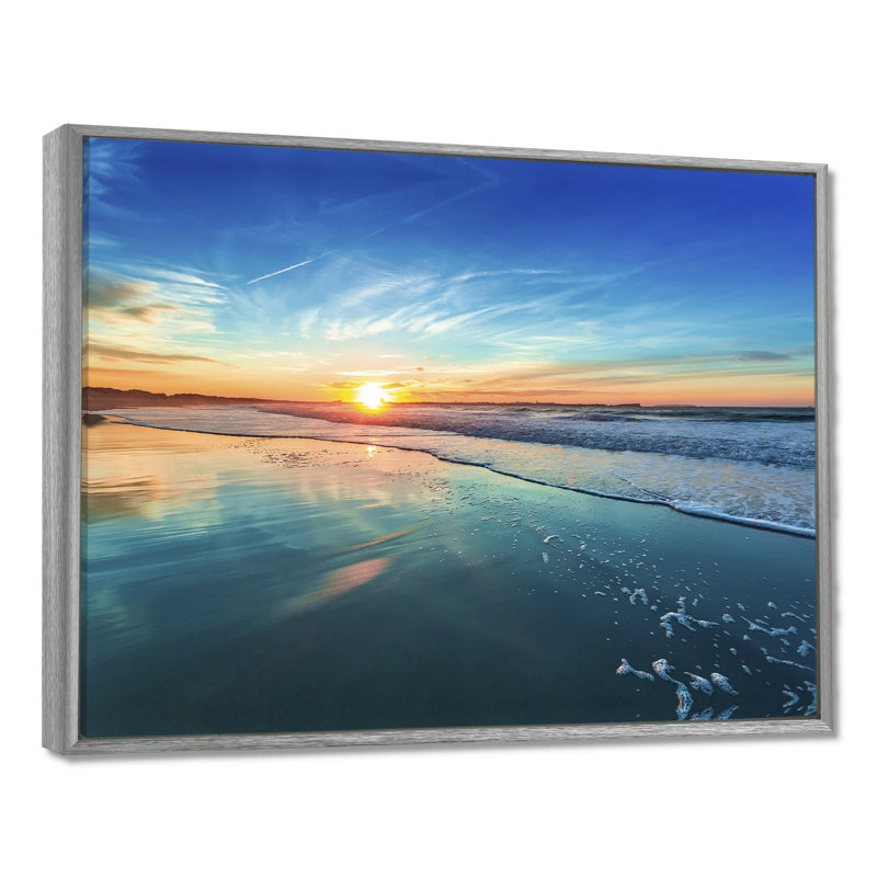 Paysage marin «Seashore with Distant Sunset», reproduction de photo, H 30 po x l 40 po, Cadre flottant, Argent argent