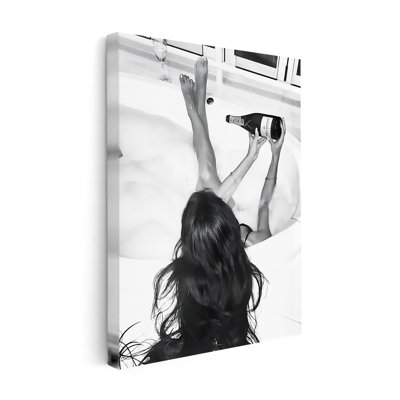 Femme dans la baignoire n ° 1