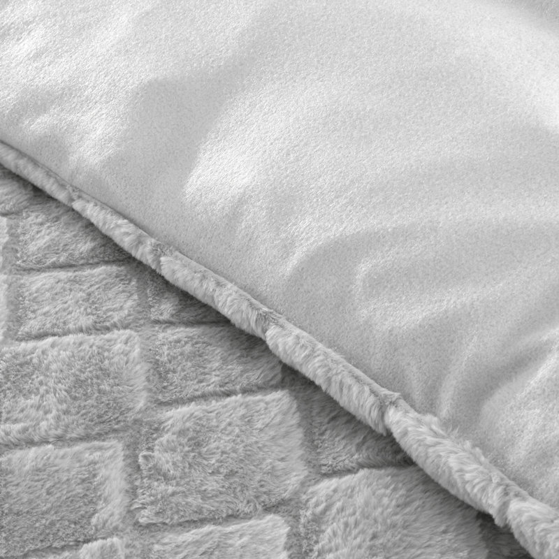 Cosy Diamond Faux Fur Duvet Cover Set, Super King Duvet Cover + 2 Standard Pillowcases, Silver Grey