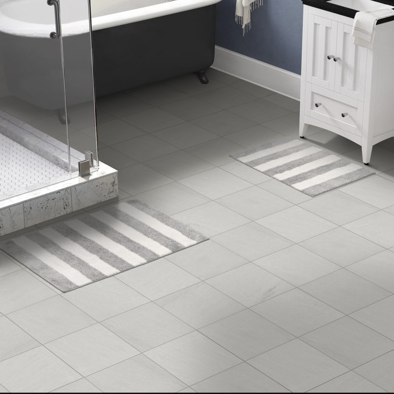 Ensemble de tapis de bain 2 pièces en nylon et polyester avec envers antidérapant Ronning Beach, Gris platine / blanc