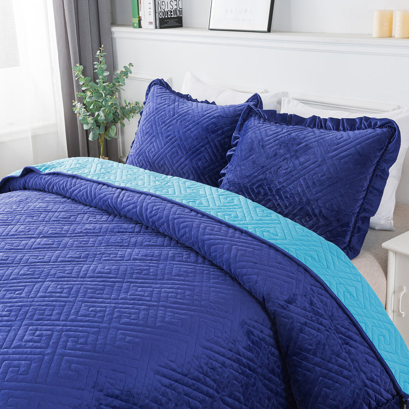 Modern & Contemporary Quilt Set, Navy, King Quilt + 2 King Shams
