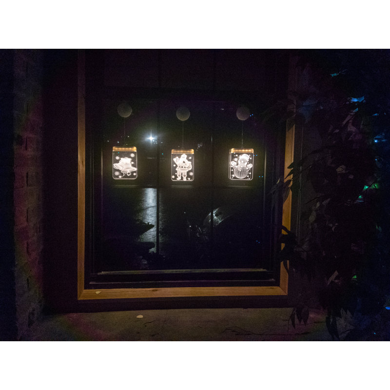 Hanging1 LED Lighted Window Décor