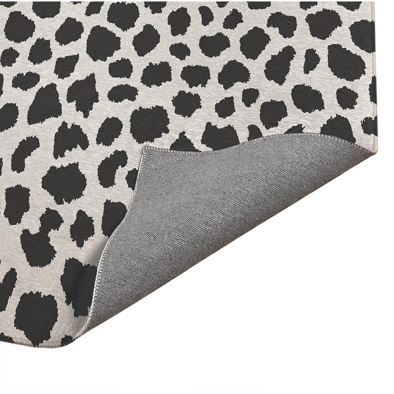 Animal Spot Non-Slip Outdoor Rug, Rectangle 5' x 7'
