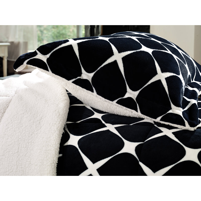 Geometric Shapes Comforter, King Comforter + 2 Shams, Black