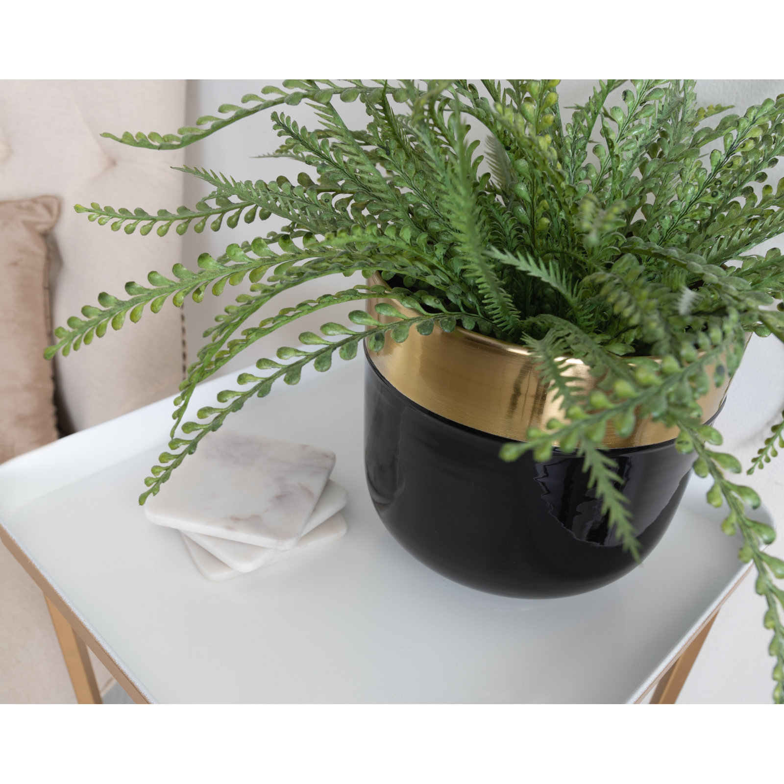 Fernhurst 8" Pot Planter, Gold/Black